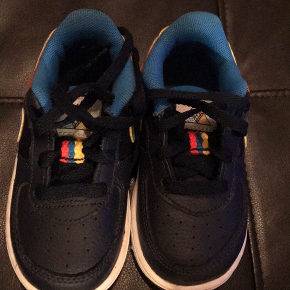 Muti-Color Nike’s (Toddler) - Picture 5 of 5